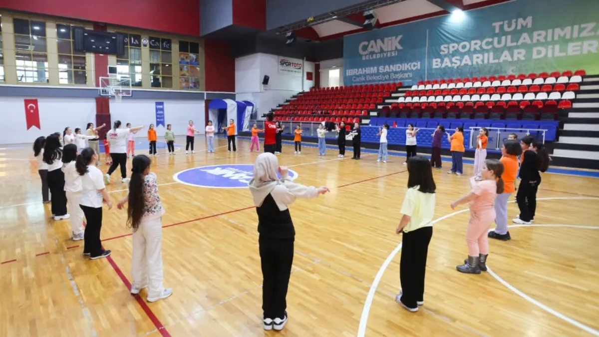 Canik Belediyesi'nden Ücretsiz Sporcu Servisi