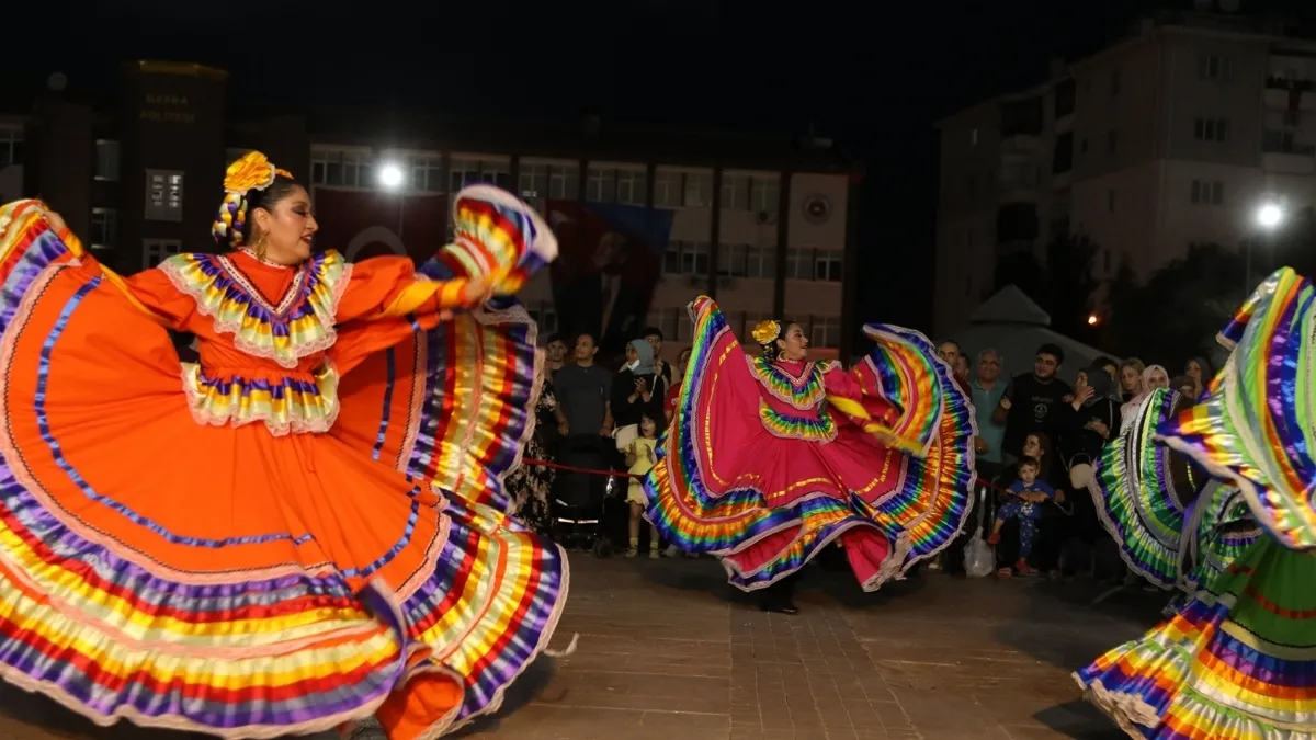 36. Uluslararası Samsun Halk Oyunları Festivali Başlıyor