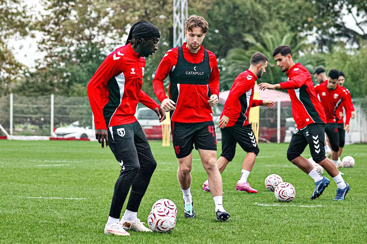 Samsunspor Trabzonspor Maçı Mesaisi Sürüyor