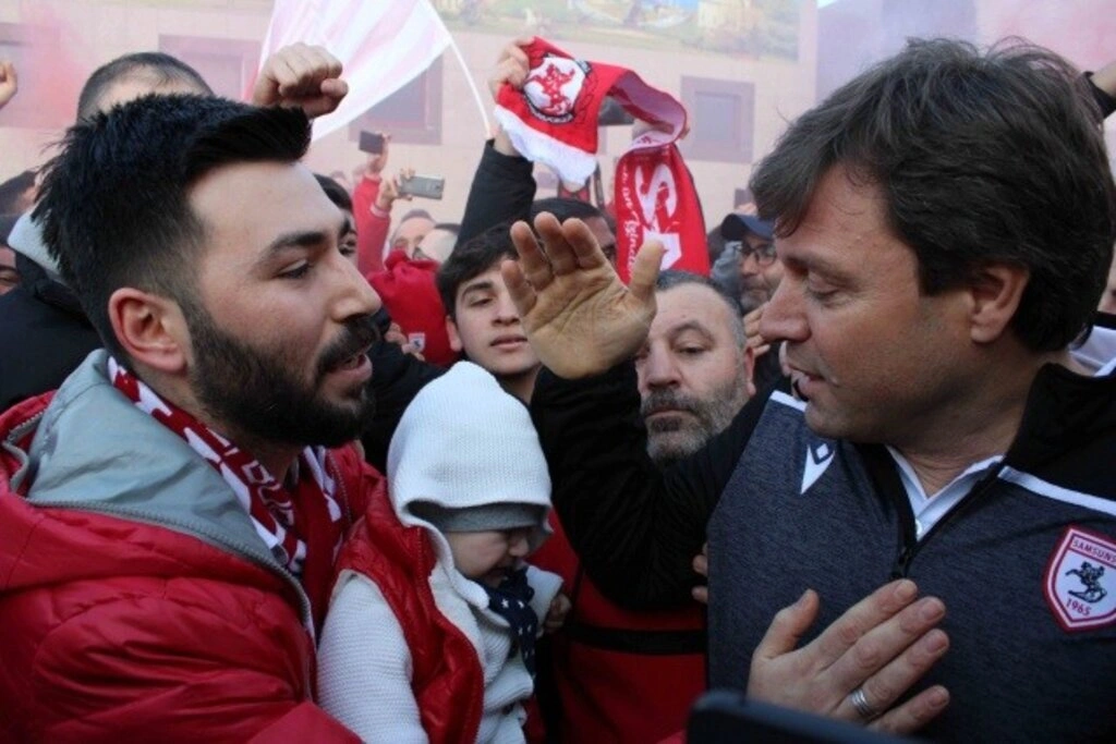 Taraftardan Samsunspor'a Coşkulu Karşılama
