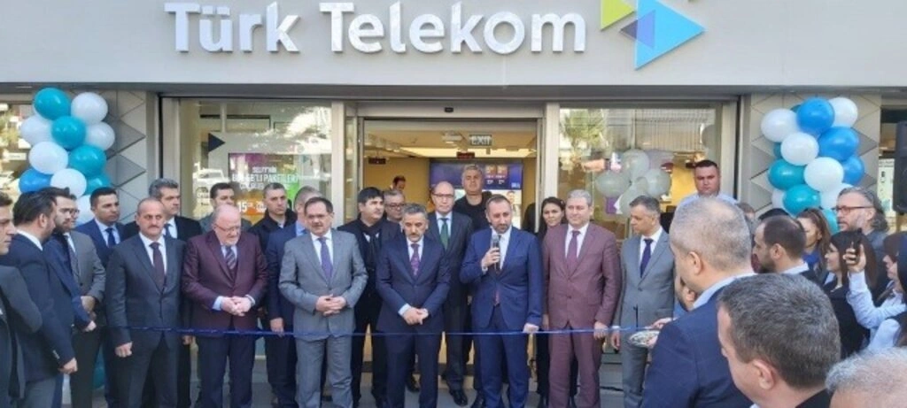 Türk Telekom’un yenilenen Atakum Müşteri Merkezi Hizmete Girdi