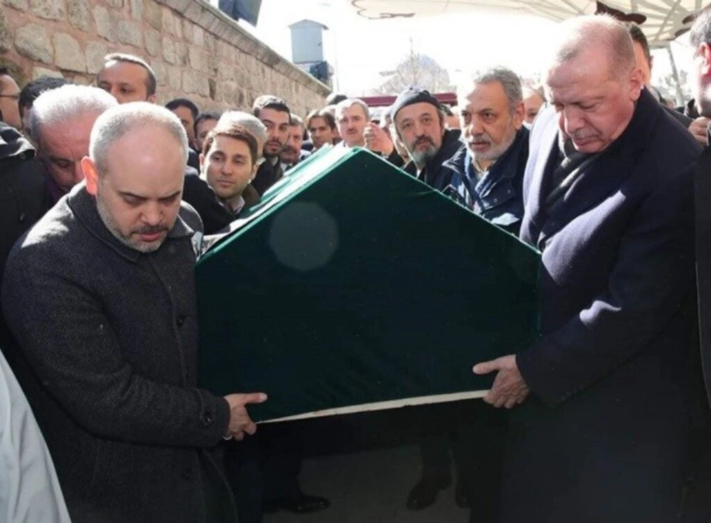 Akif Çağatay Kılıç’ın babası Sinan Kılıç son yolculuğuna uğurlandı