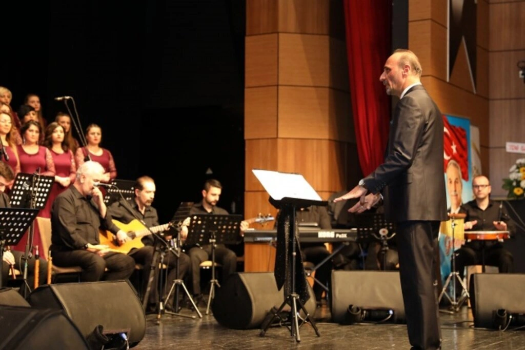 İlkadım Belediyesi Türk Halk Müziği Korosundan Unutulmaz Konser
