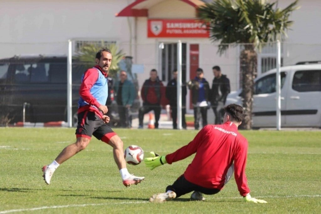 Yılport Samsunspor Antrenmanında Tatlı Sürpriz.