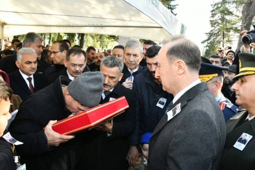 ÇARŞAMBA, ŞEHİDİNİ SON YOLCULUĞUNA UĞURLADI