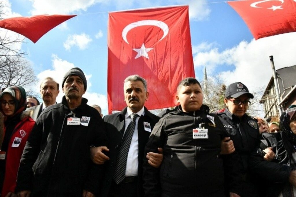 ÇARŞAMBA, ŞEHİDİNİ SON YOLCULUĞUNA UĞURLADI