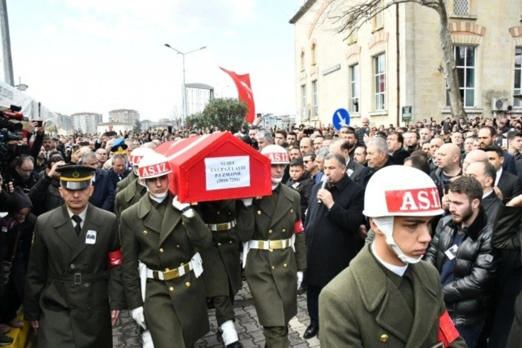 ÇARŞAMBA, ŞEHİDİNİ SON YOLCULUĞUNA UĞURLADI