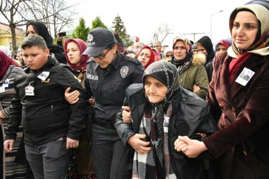 ÇARŞAMBA, ŞEHİDİNİ SON YOLCULUĞUNA UĞURLADI