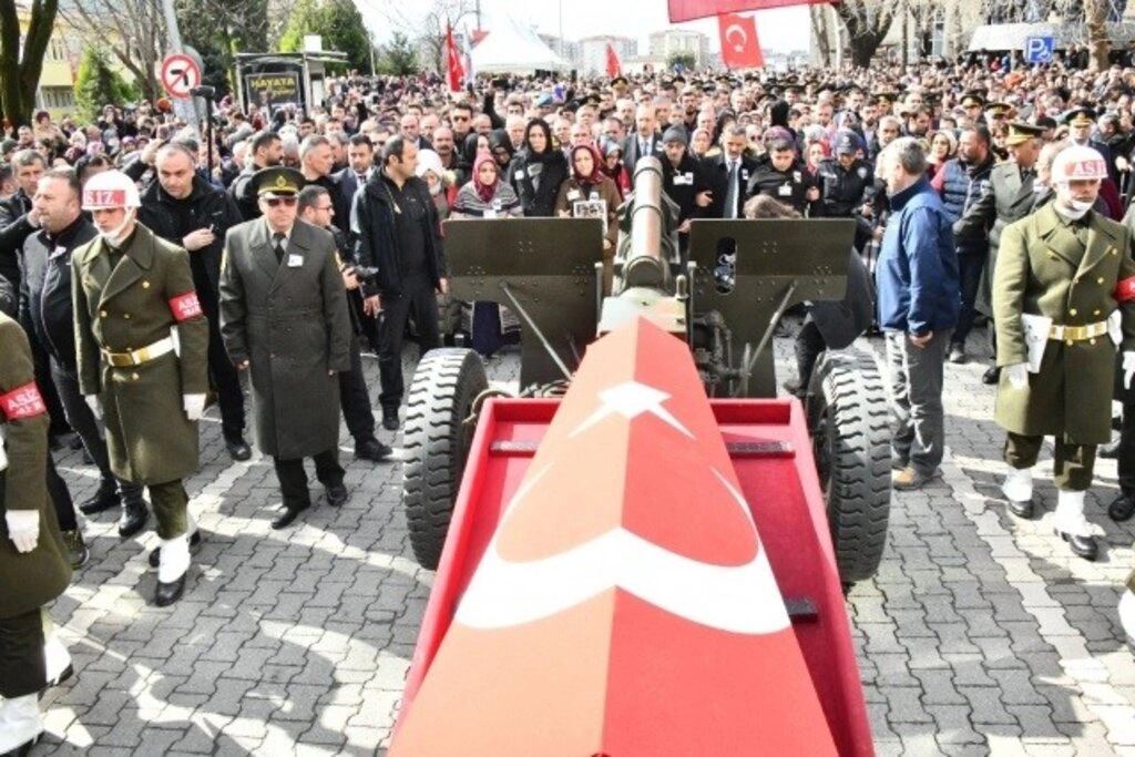 ÇARŞAMBA, ŞEHİDİNİ SON YOLCULUĞUNA UĞURLADI