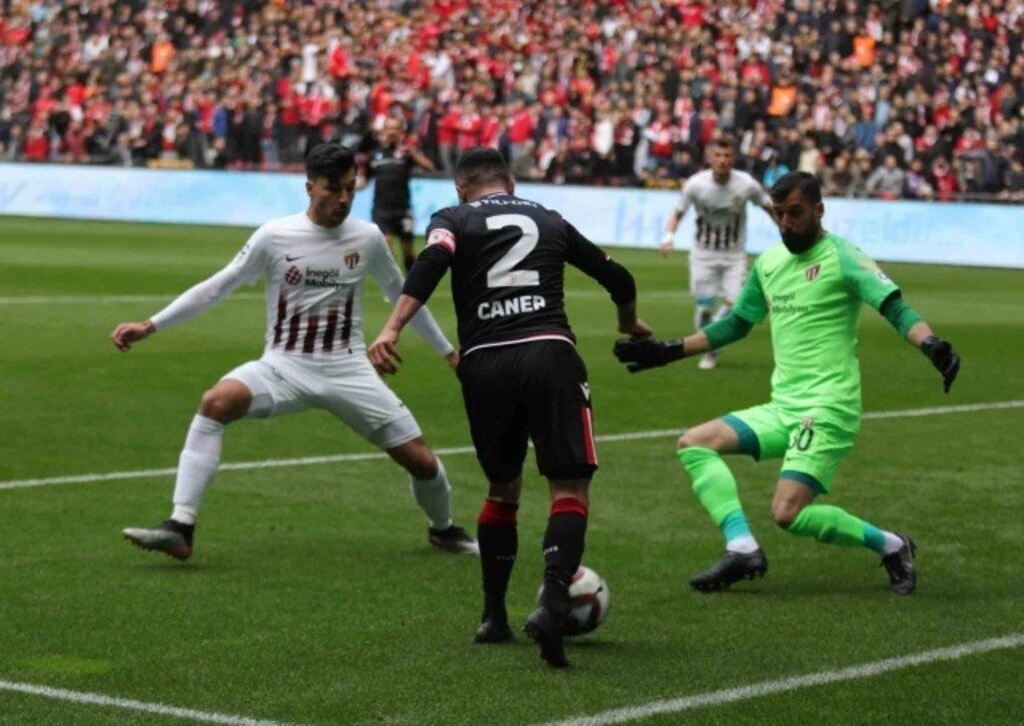 Samsunsporlu futbolculardan asker selamı, Samsunspor İnegölspor maç fotoğrafları