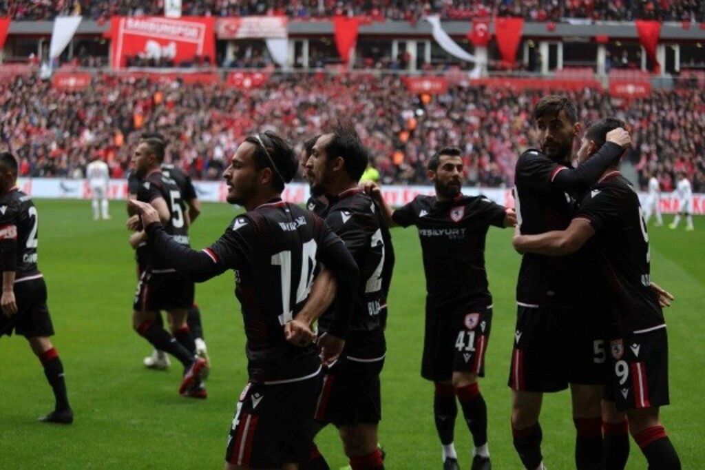Samsunsporlu futbolculardan asker selamı, Samsunspor İnegölspor maç fotoğrafları