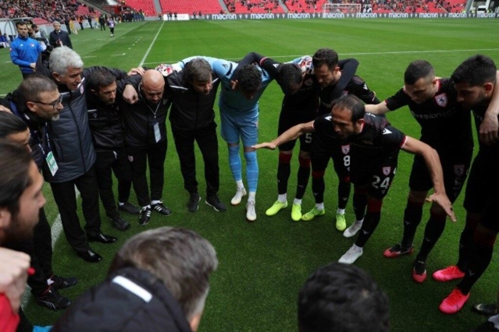 Samsunsporlu futbolculardan asker selamı, Samsunspor İnegölspor maç fotoğrafları