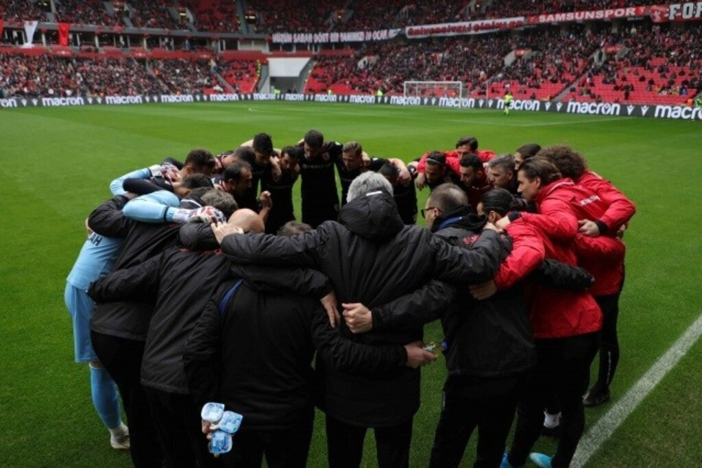 Samsunsporlu futbolculardan asker selamı, Samsunspor İnegölspor maç fotoğrafları