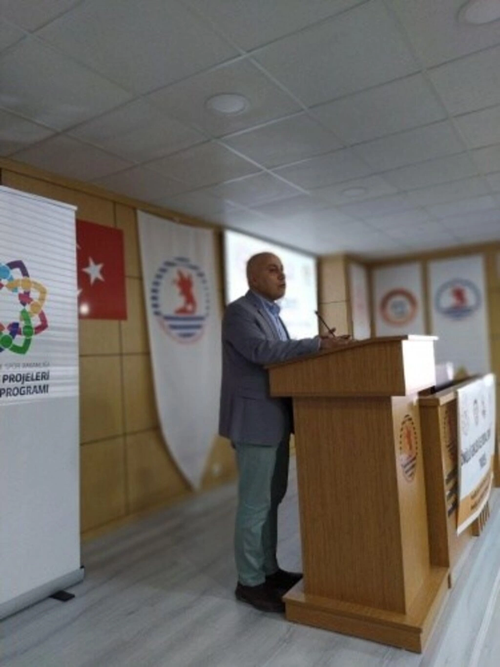 Gönüllü Gençler İle Sosyal Sorumluluk Projesi