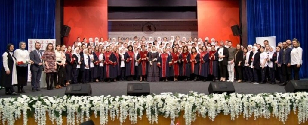 OMÜ Hemşirelik Bölümü Öğrencileri Üniformalarını Giydi