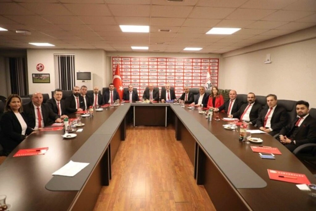 Samsunspor Derneği'nde görev dağılımı yapıldı