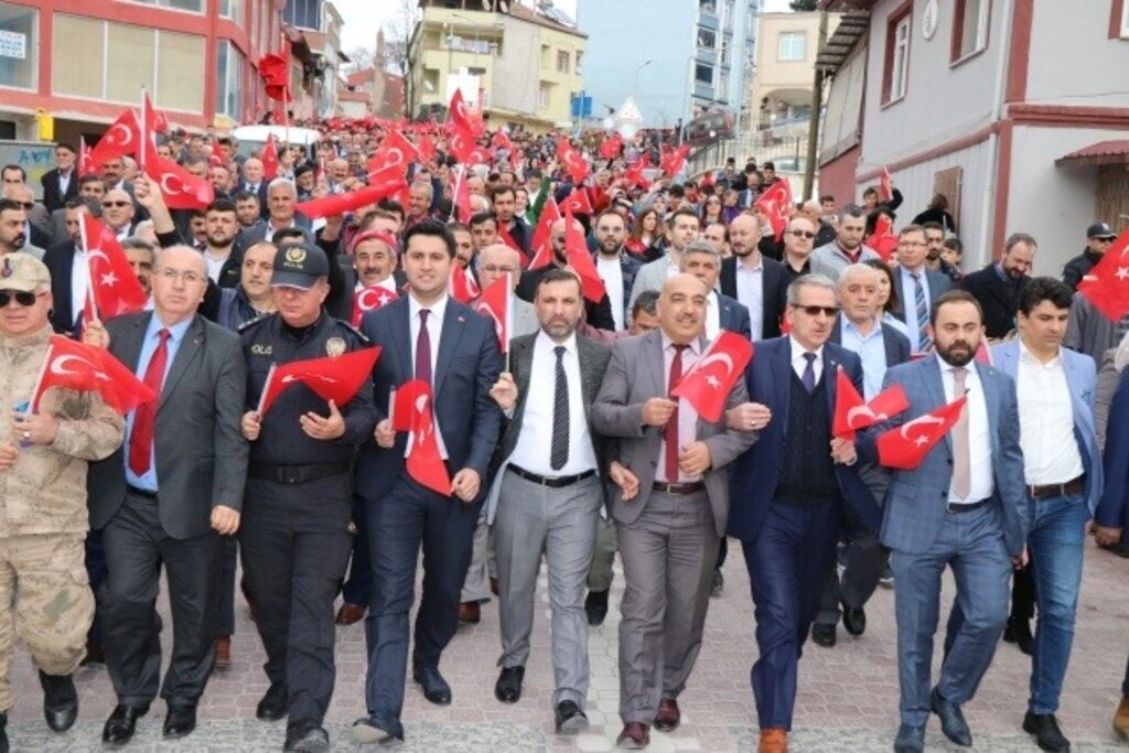 Kavak'ta Şehitlere Saygı Birlik ve Beraberlik Yürüyüşü Düzenlendi