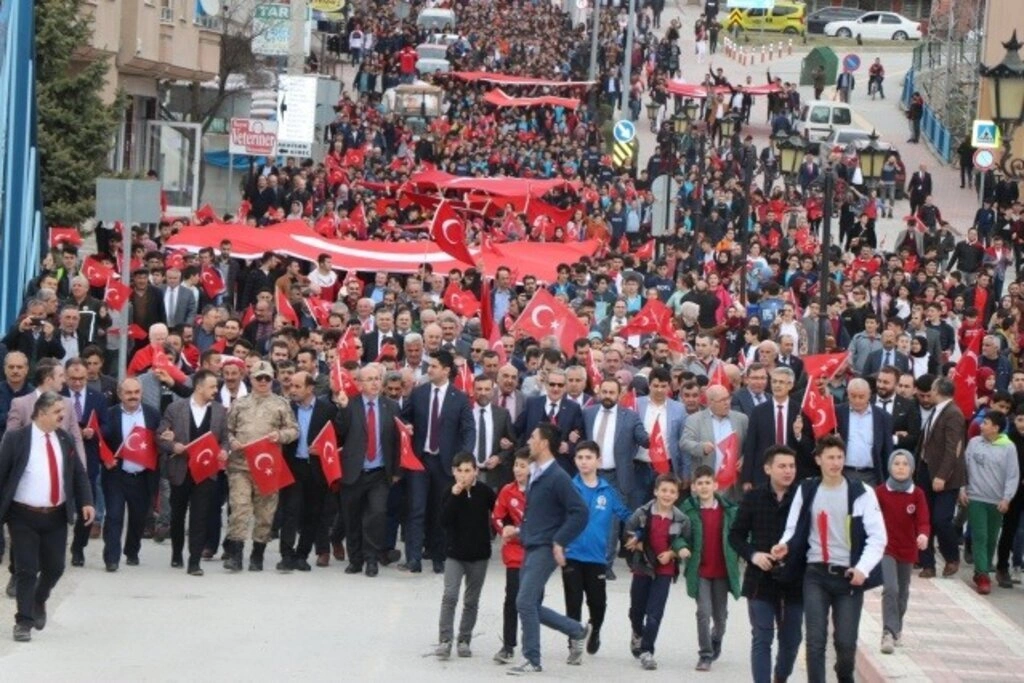 Kavak'ta Şehitlere Saygı Birlik ve Beraberlik Yürüyüşü Düzenlendi