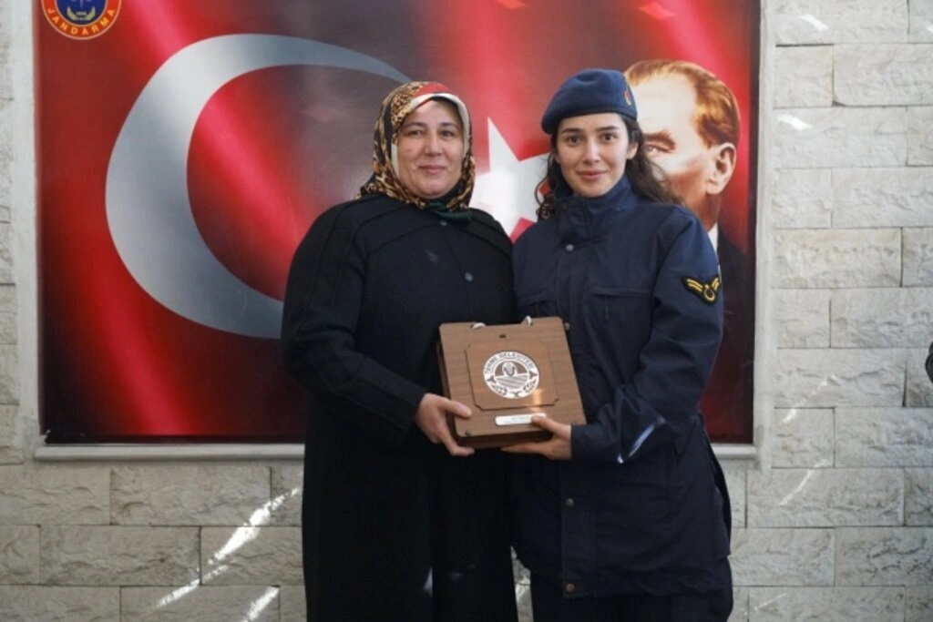 Termeli kadınlar Mehmetçiğin yanında