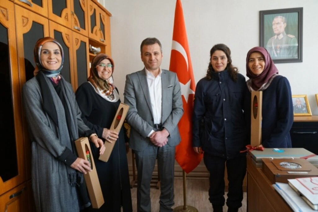 Termeli kadınlar Mehmetçiğin yanında