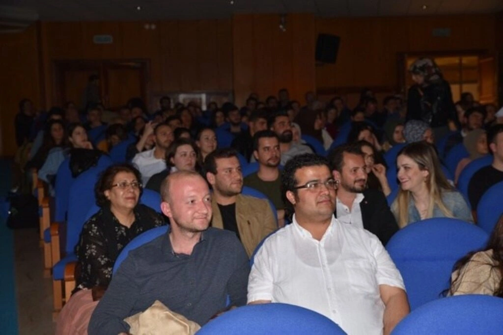OKTAM Kadınlar Korosu’ndan Türküler Bizi Söyler Konseri