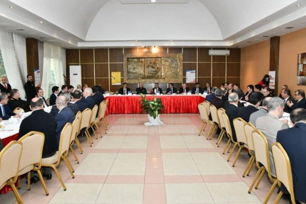 Samsun'da Koronavirüsü İle İlgili alınacak tedbirler toplantısı yapıldı