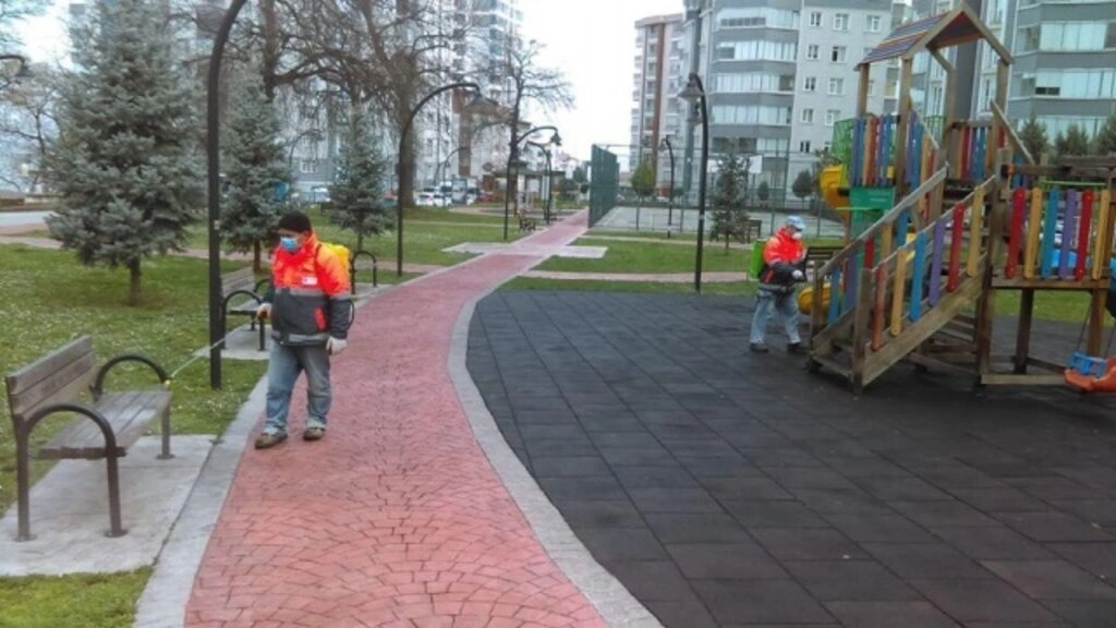 Canik'te İlçenin Tamamında Dezenfekte Çalışmaları Var