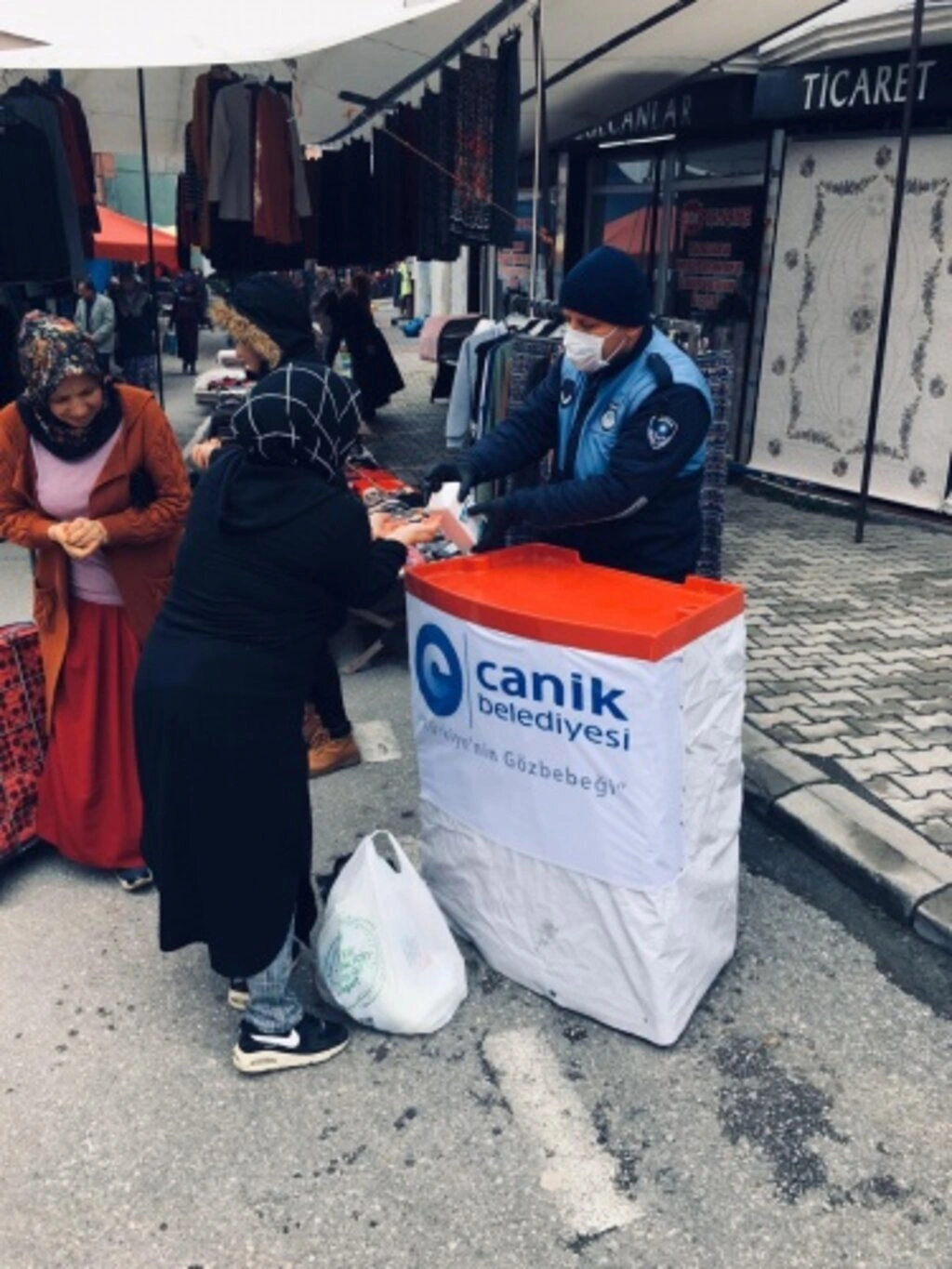 Canik'te İlçenin Tamamında Dezenfekte Çalışmaları Var