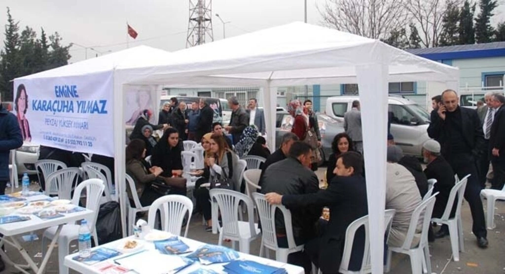Herkes bu çatının altında buluştu!