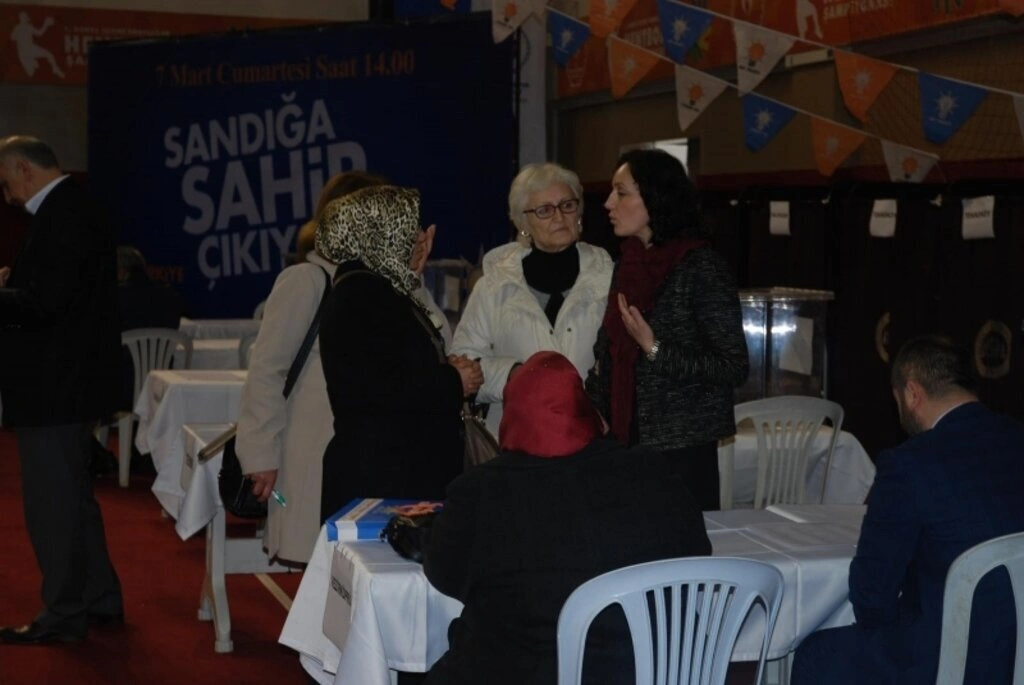 Herkes bu çatının altında buluştu!