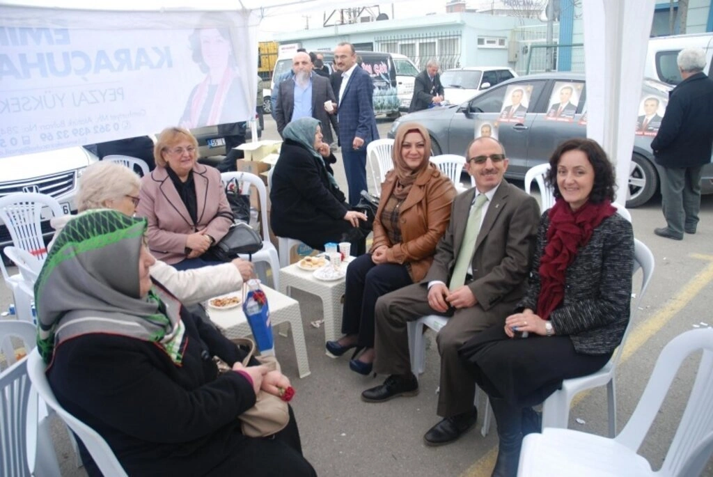Herkes bu çatının altında buluştu!