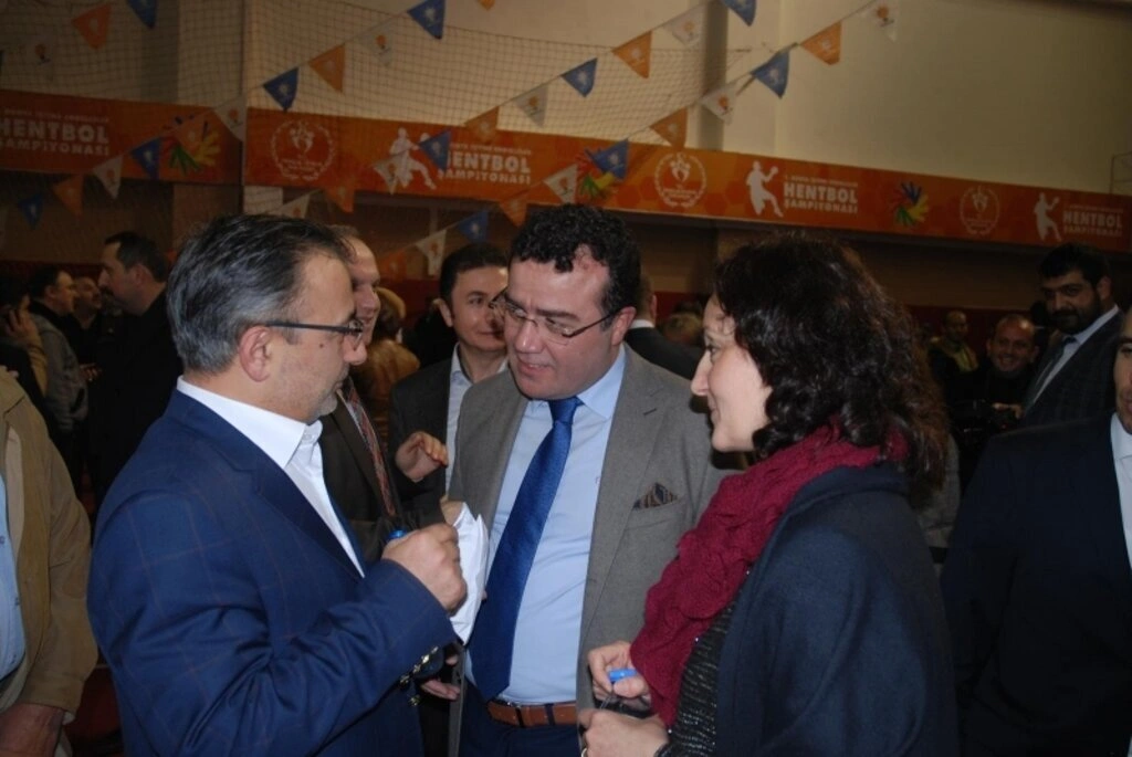 Herkes bu çatının altında buluştu!