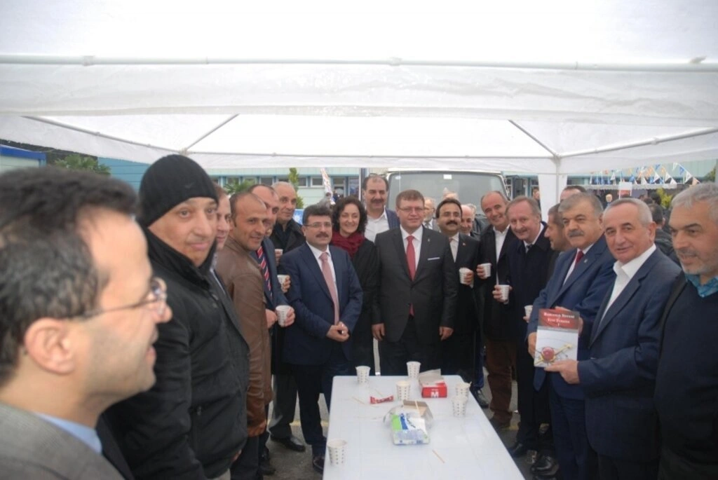 Herkes bu çatının altında buluştu!