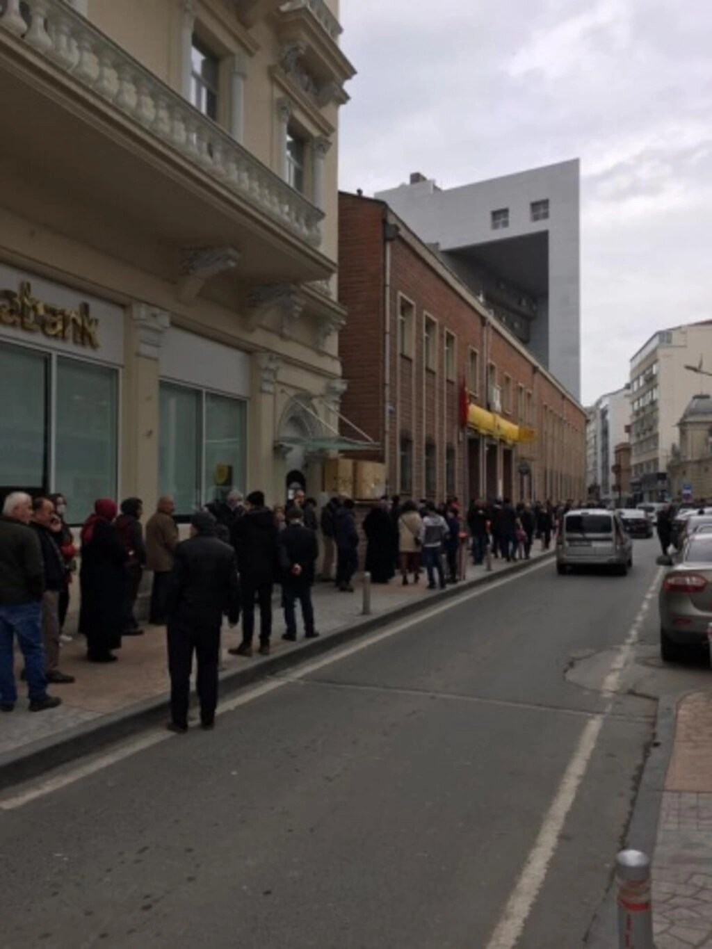 Samsun sokaklarında pazartesi yoğunluğu