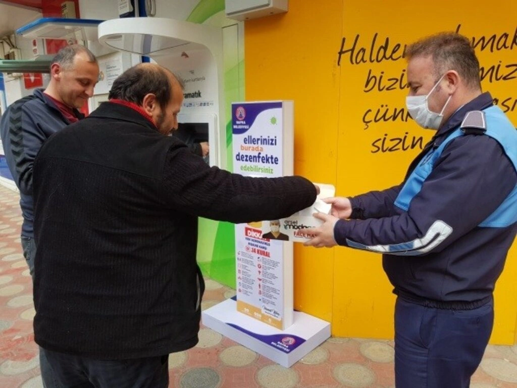 Bafra Belediyesinden Maske Dağıtımı