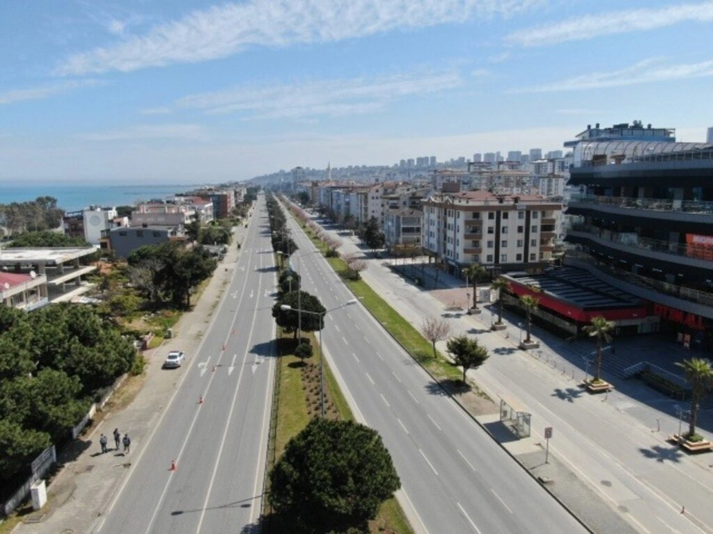 Sokağa çıkma yasağında Samsun sokakları havadan görüntülendi