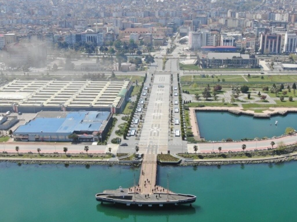 Sokağa çıkma yasağında Samsun sokakları havadan görüntülendi