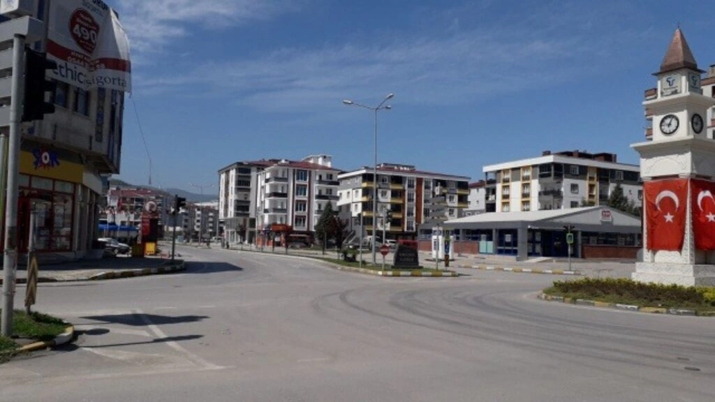 Sokağa çıkma yasağında Samsun sokakları havadan görüntülendi