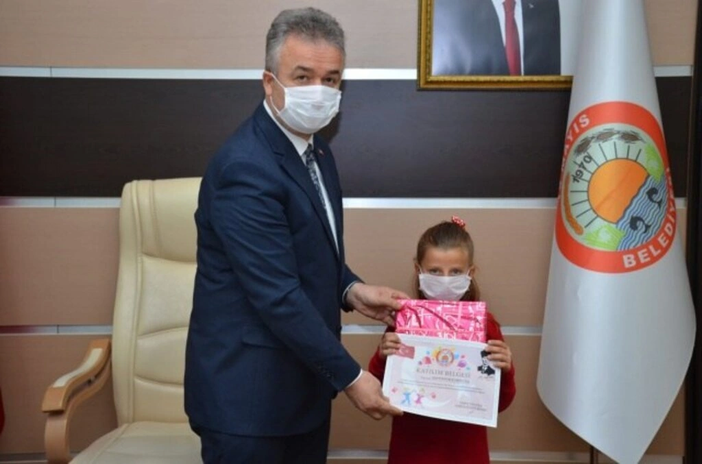 19 Mayıs İlçesinde 'İstiklal Marşı Okuma Yarışması' Ödülleri Verildi
