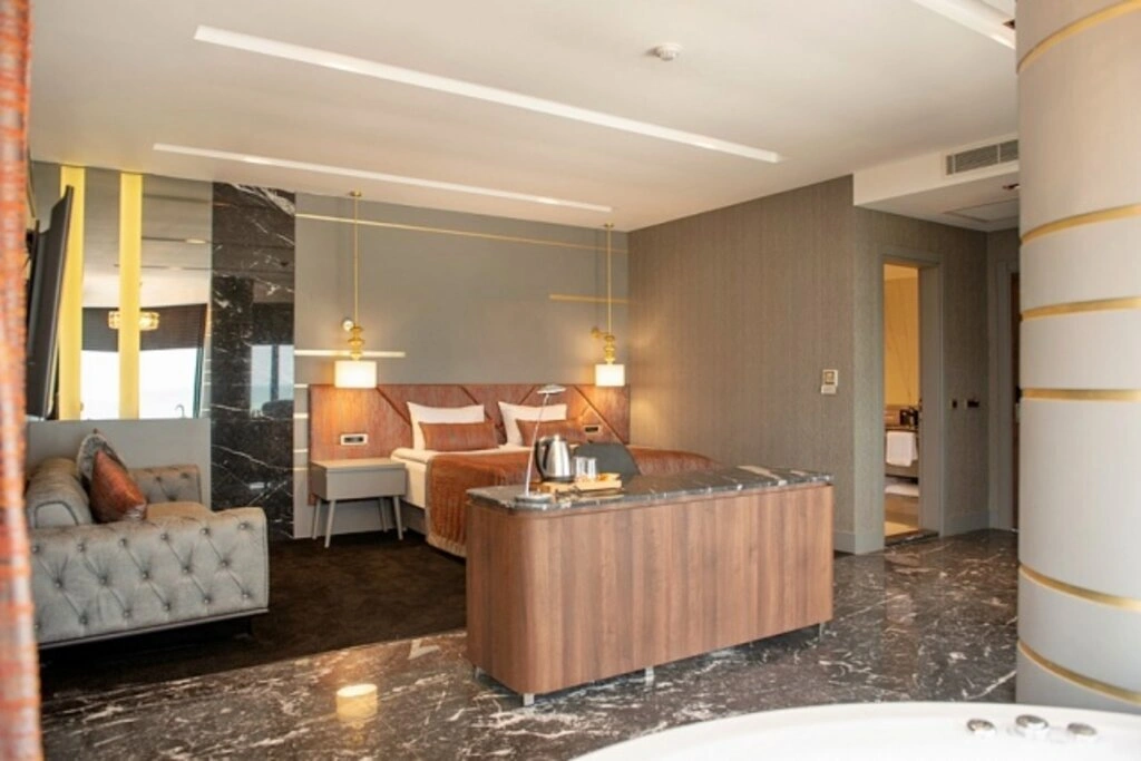 Samsun'un Gözbebeği B&C Hotel de coşkulu kutlama