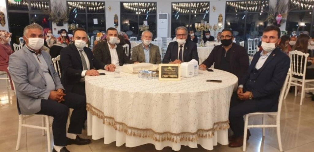 Bakır ve Akyol ailelerinin mutlu günü