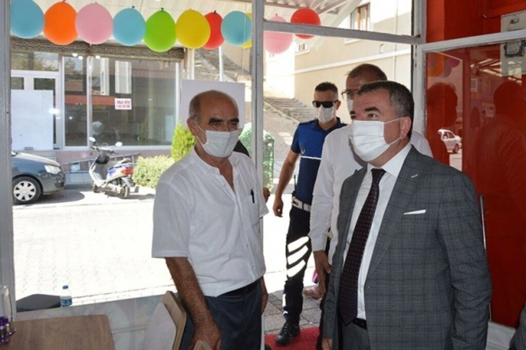 İzmir Kuzu Kokoreç Havza'da açıldı