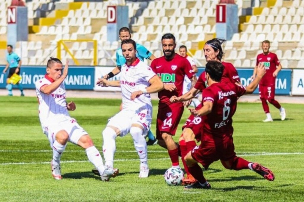 Samsunspor Bandırma'dan 1 puan ile dönüyor