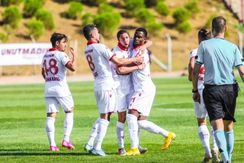 Samsunspor Bandırma'dan 1 puan ile dönüyor