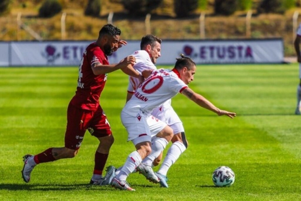 Samsunspor Bandırma'dan 1 puan ile dönüyor
