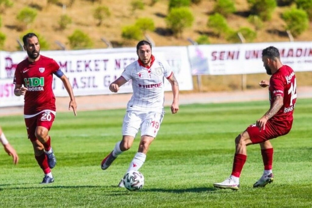 Samsunspor Bandırma'dan 1 puan ile dönüyor