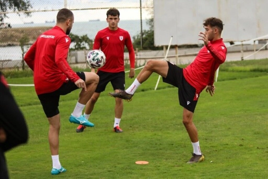Samsunspor Akhisarspor maçı hazırlıklarını sürdürüyor