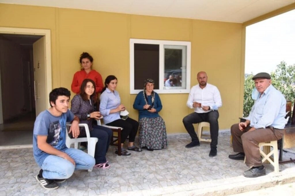 Tekkeköy Belediyesi yeni evlerine kavuşturdu