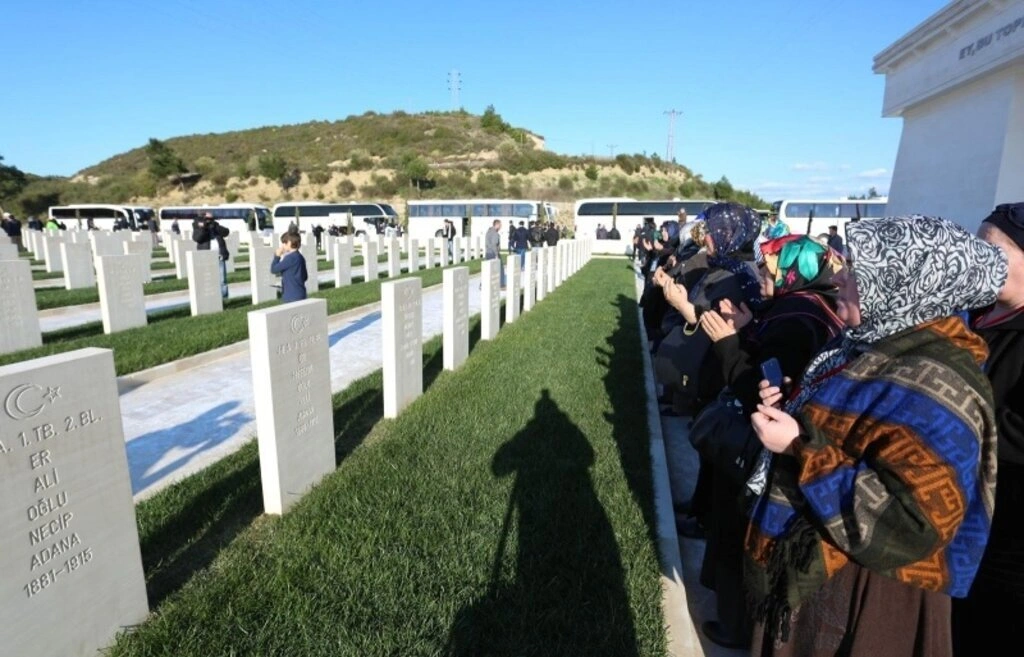 Canik, Çanakkale’de 555 kişiyi şehitlerle buluşturdu