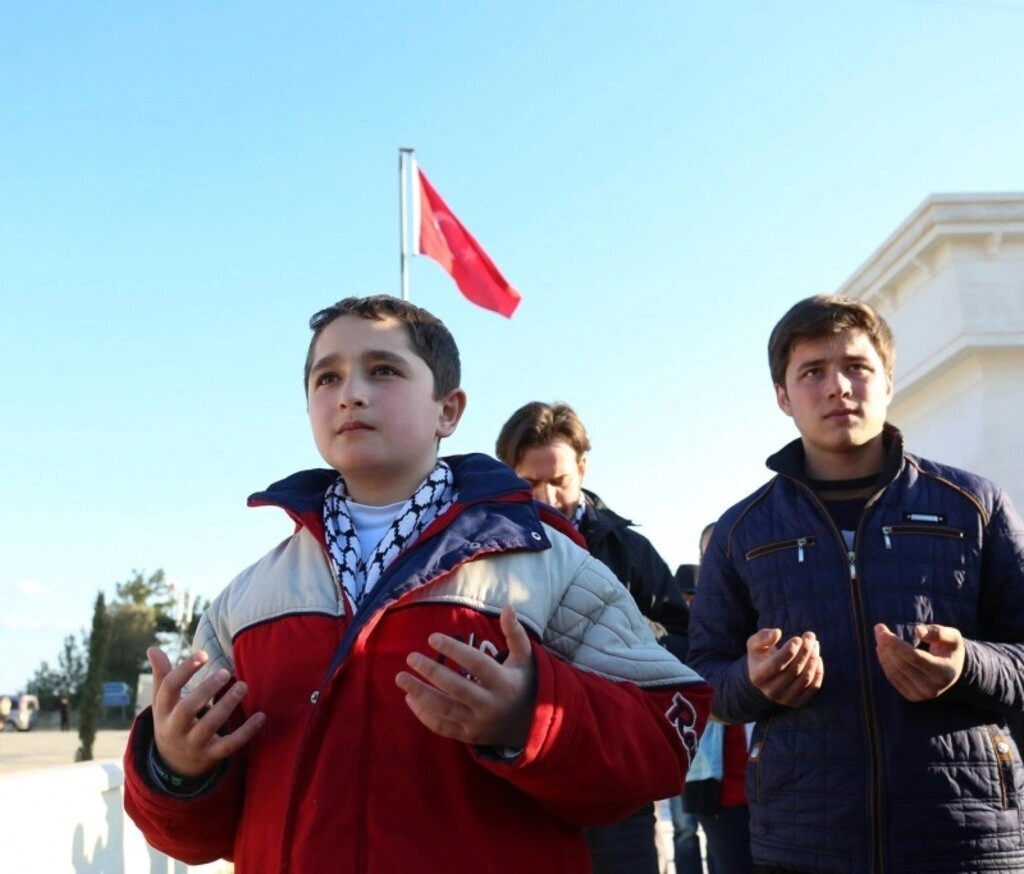 Canik, Çanakkale’de 555 kişiyi şehitlerle buluşturdu